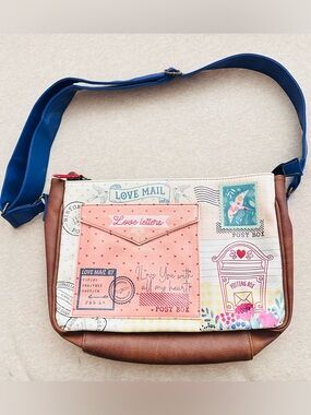 Blue Strap Women’s Crossbody Bag with Pink Mailbox Detail